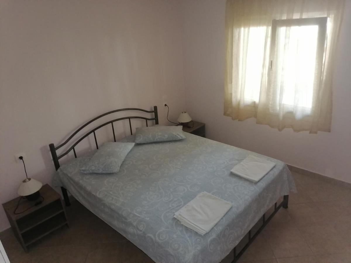 ניקיטי Porto Almira Beachfront House מראה חיצוני תמונה