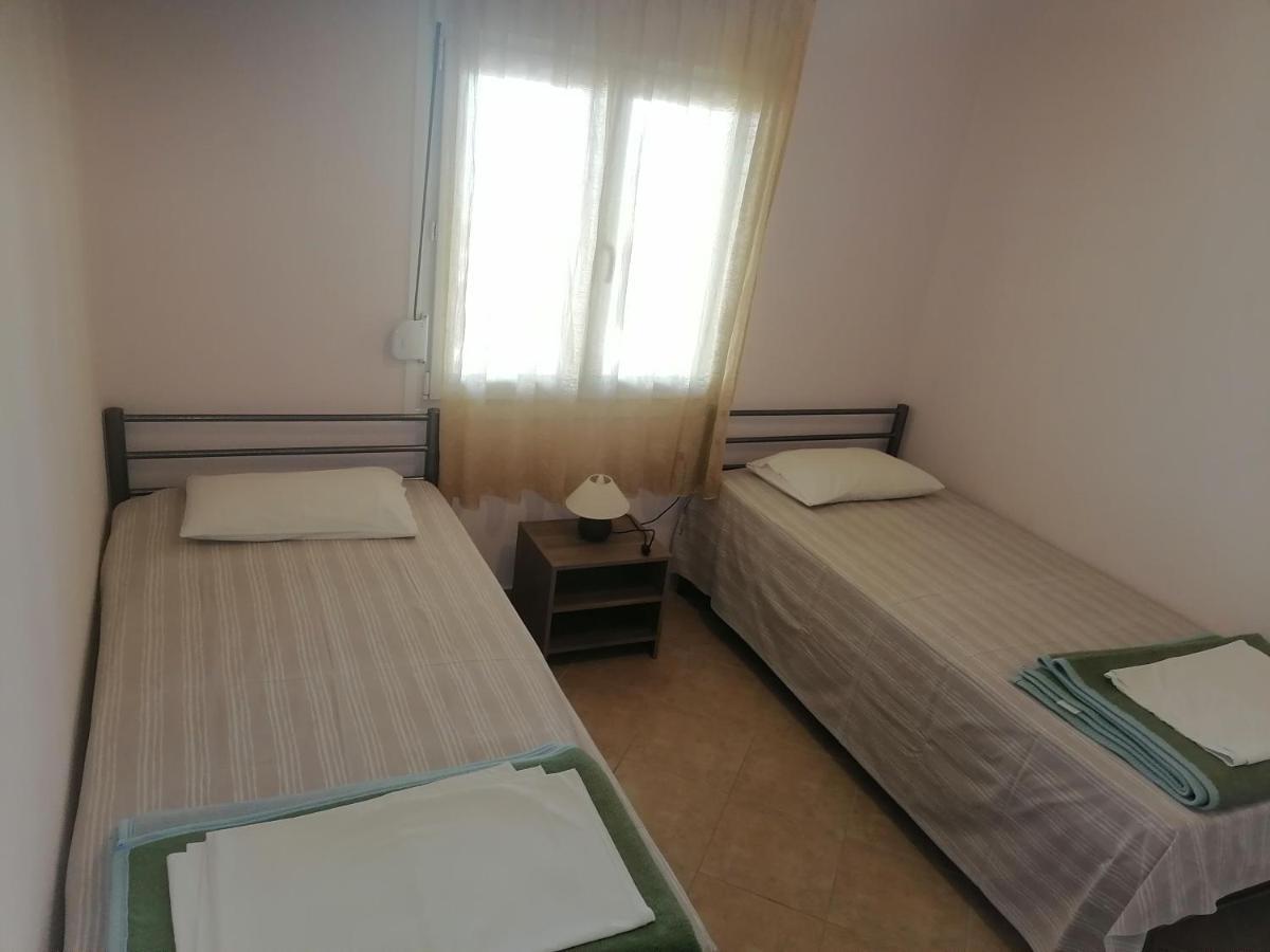 ניקיטי Porto Almira Beachfront House מראה חיצוני תמונה
