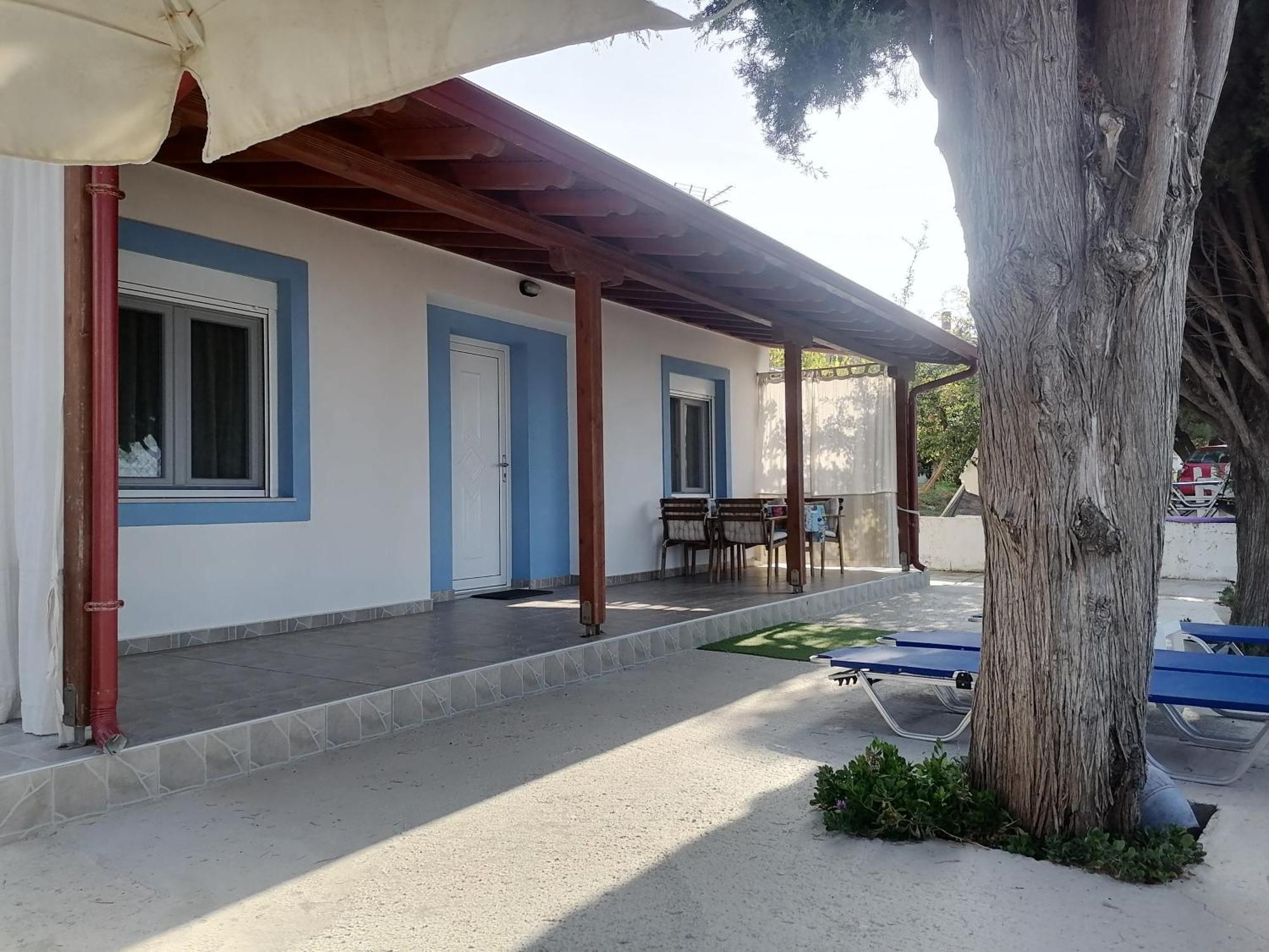 ניקיטי Porto Almira Beachfront House מראה חיצוני תמונה